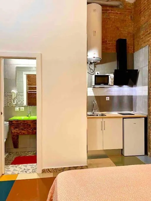 Apartment L1 Estudio Nuevo! Al Lado Del Metro En Sants Barcelona